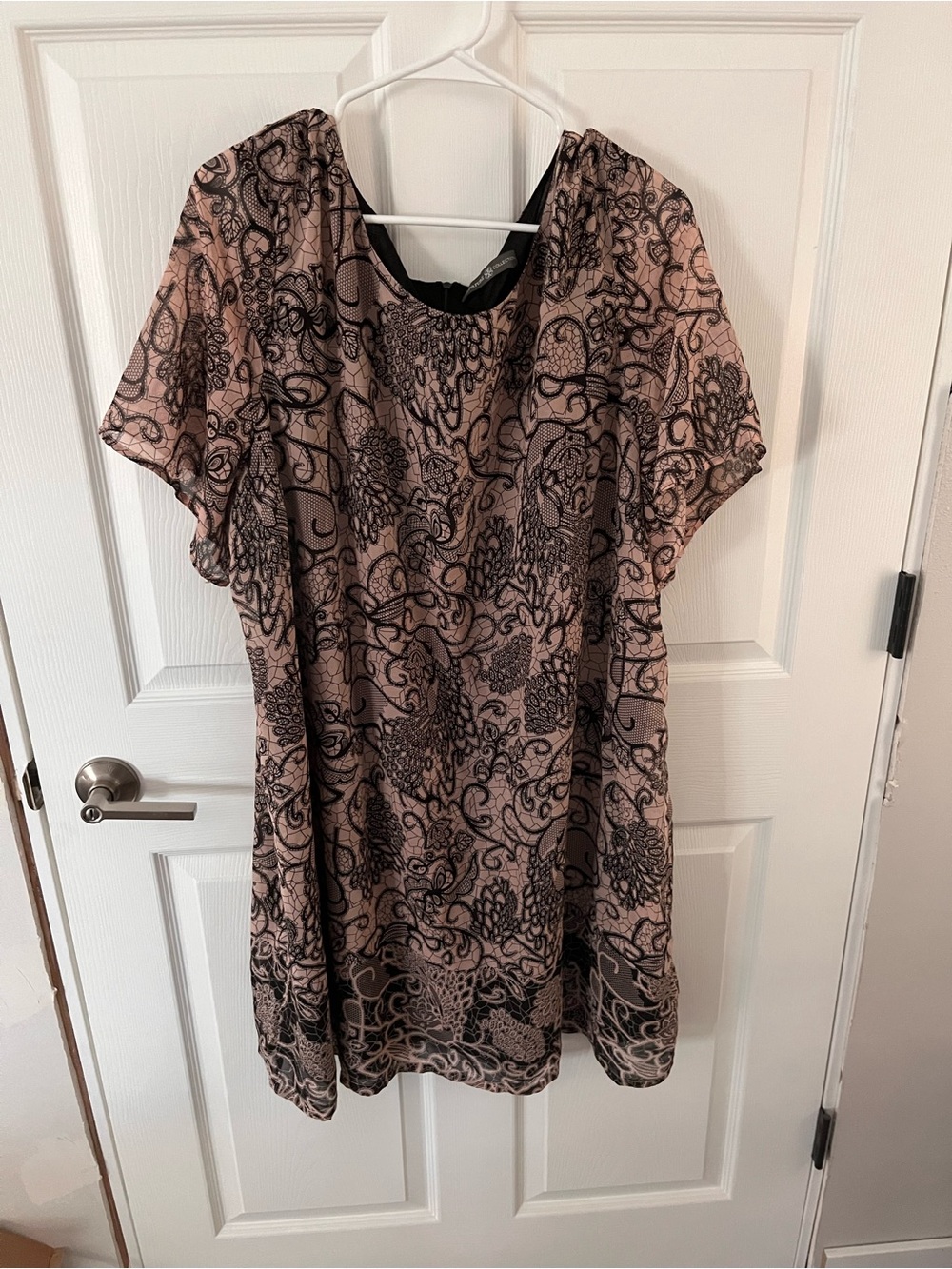 🍃Short Pink and Black Floral Lace-Effect Women’s Dress